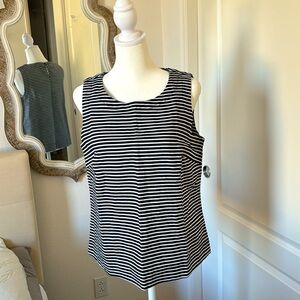 Liz Claiborne women’s small sleeveless top